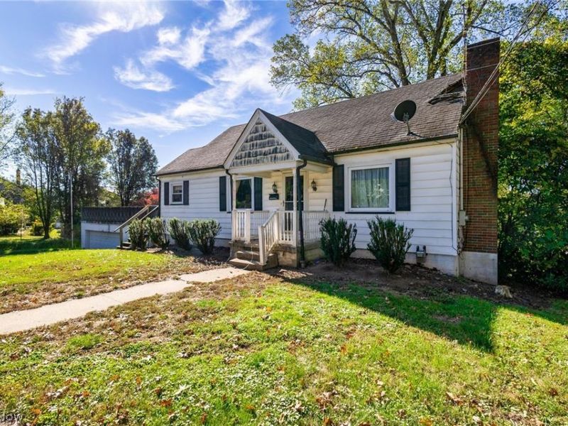 1253 ELMHURST Drive, Weirton, WV 26062 Photo 2
