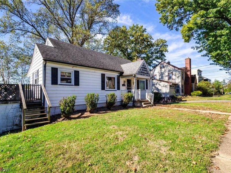 1253 ELMHURST Drive, Weirton, WV 26062 Photo 3