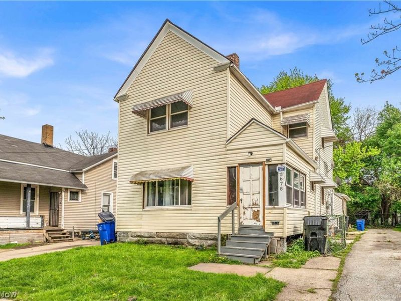 5678 Hamlet Avenue, Cleveland, OH 44127 Photo 1