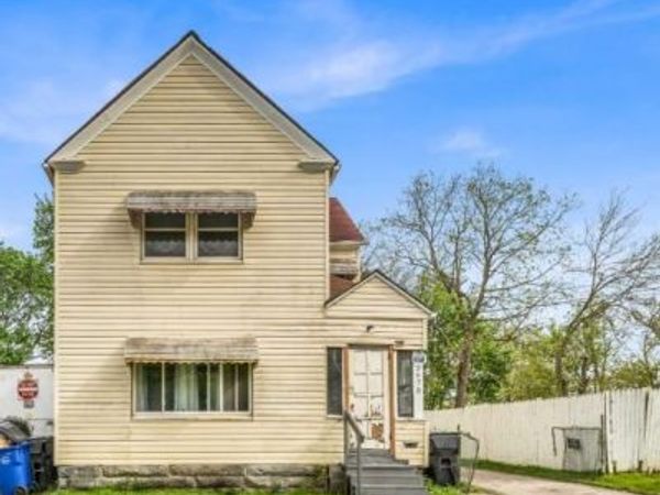 5678 Hamlet Avenue, Cleveland, OH 44127