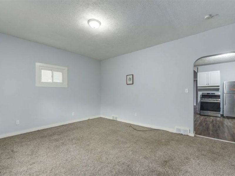 5678 Hamlet Avenue, Cleveland, OH 44127 Photo 5