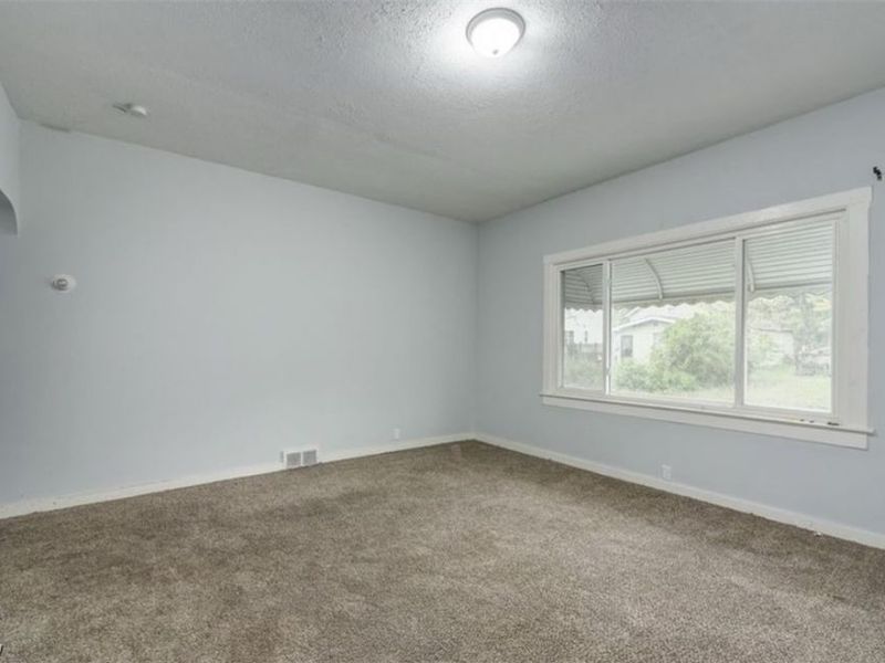 5678 Hamlet Avenue, Cleveland, OH 44127 Photo 6
