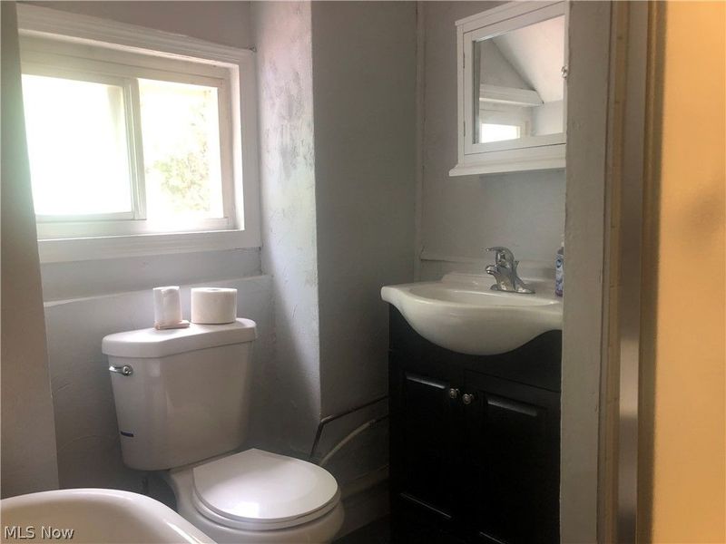 5678 Hamlet Avenue, Cleveland, OH 44127 Photo 6