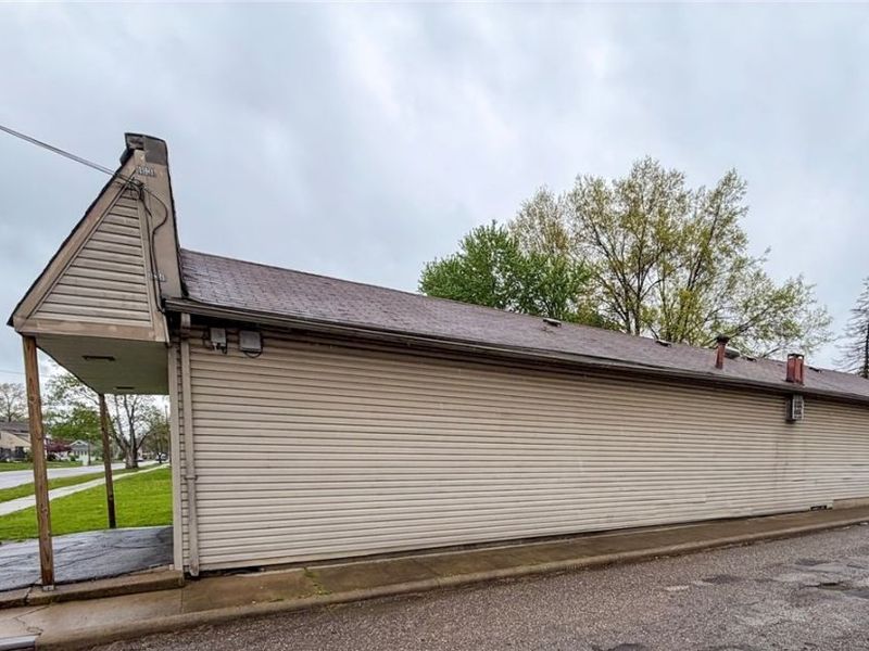 300 Maple Street, Niles, OH 44446 Photo 21