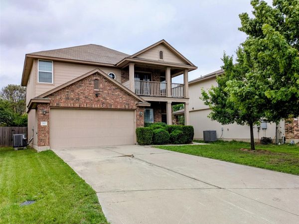 212 Foster LN, Jarrell, TX 76537