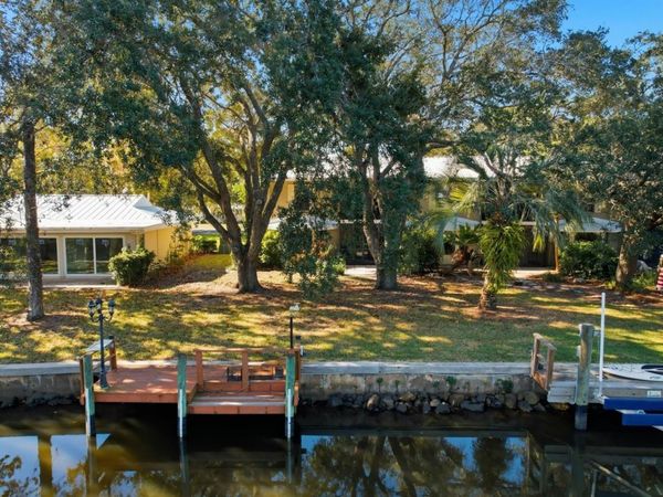 11328 W BAYSHORE DRIVE , CRYSTAL RIVER, FL 34429