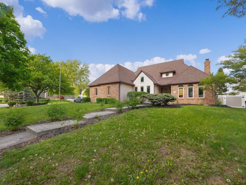 498 Olde Mill Drive, Westerville, OH 43082 Photo 2