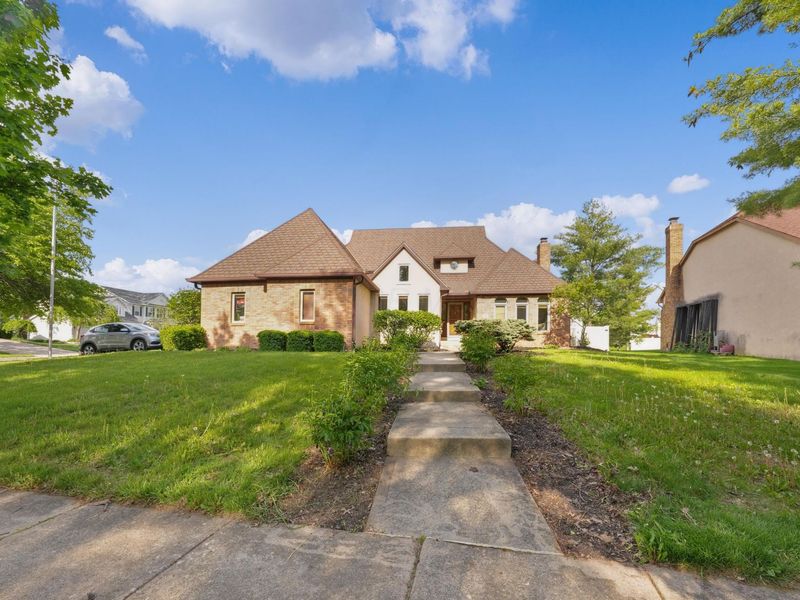 498 Olde Mill Drive, Westerville, OH 43082 Photo 3