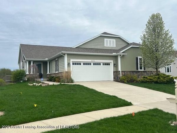 5272 Hawk Hollow Drive, Bath, MI 48808