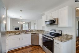 106 Avebury Lane  photo 4