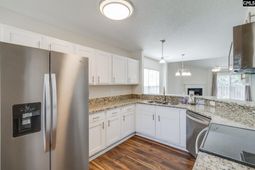 106 Avebury Lane  photo 4