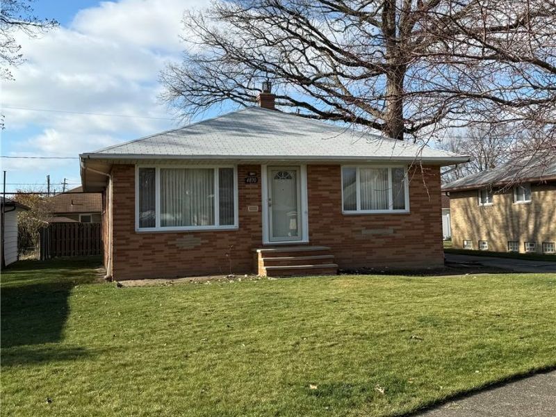 4830 Autumn Lane, Brooklyn, OH 44144 Photo 1