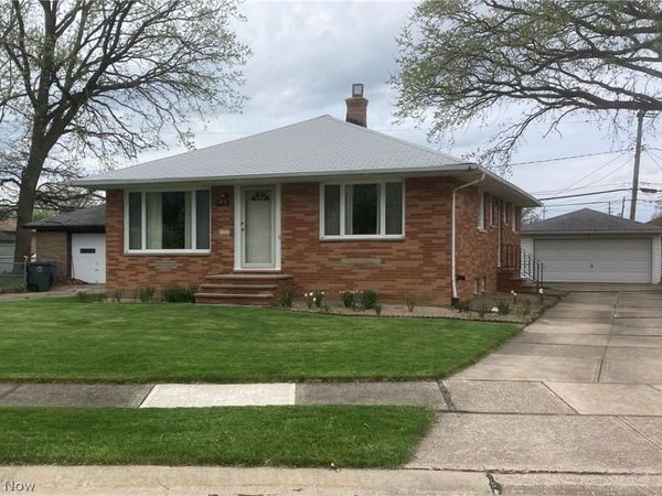 4830 Autumn Lane, Brooklyn, OH 44144