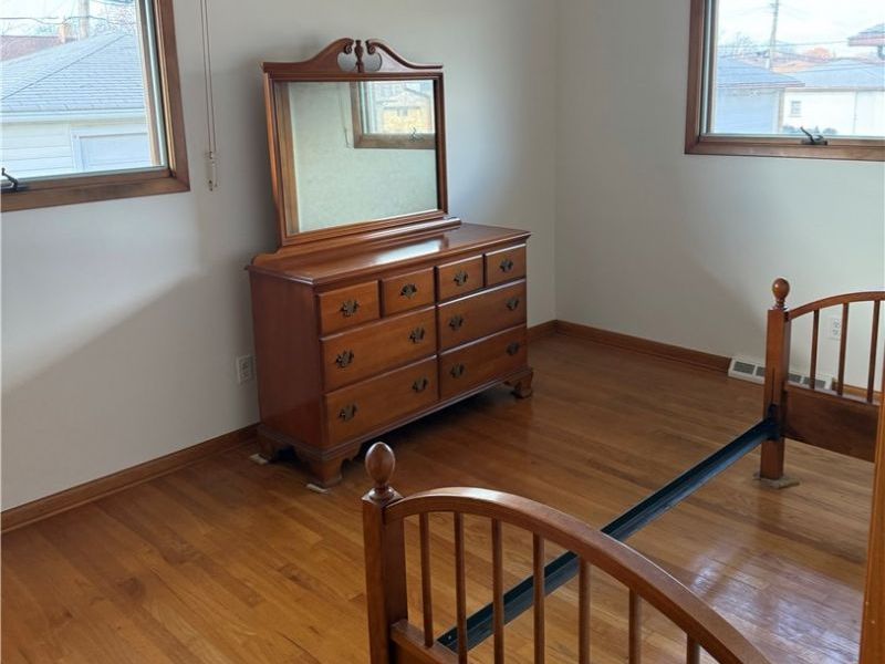 4830 Autumn Lane, Brooklyn, OH 44144 Photo 8