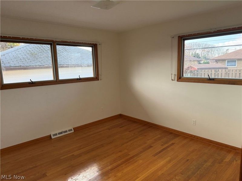 4830 Autumn Lane, Brooklyn, OH 44144 Photo 8
