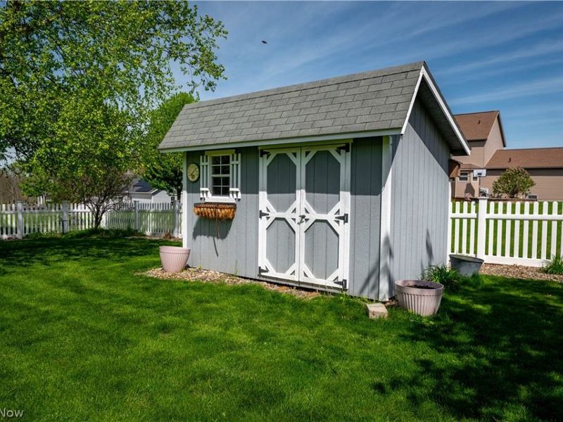 11051 Trenton Road NW, Uniontown, OH 44685 Photo 27