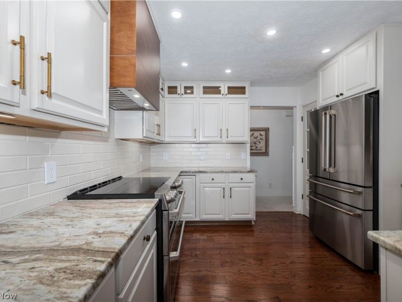 11051 Trenton Road NW, Uniontown, OH 44685 Photo 8