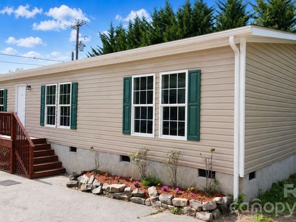 106 Central Avenue, Swannanoa, NC 28778