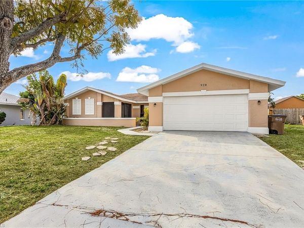 920 SE 21st ST , CAPE CORAL, FL 33990