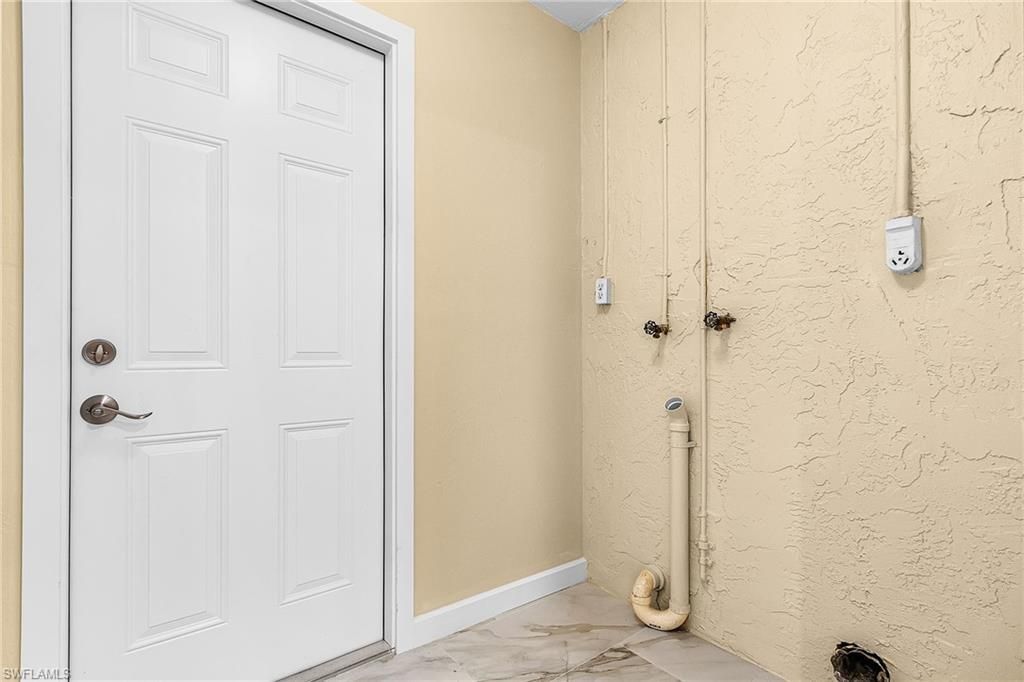 920 SE 21st St , Cape Coral, FL 33990 Photo