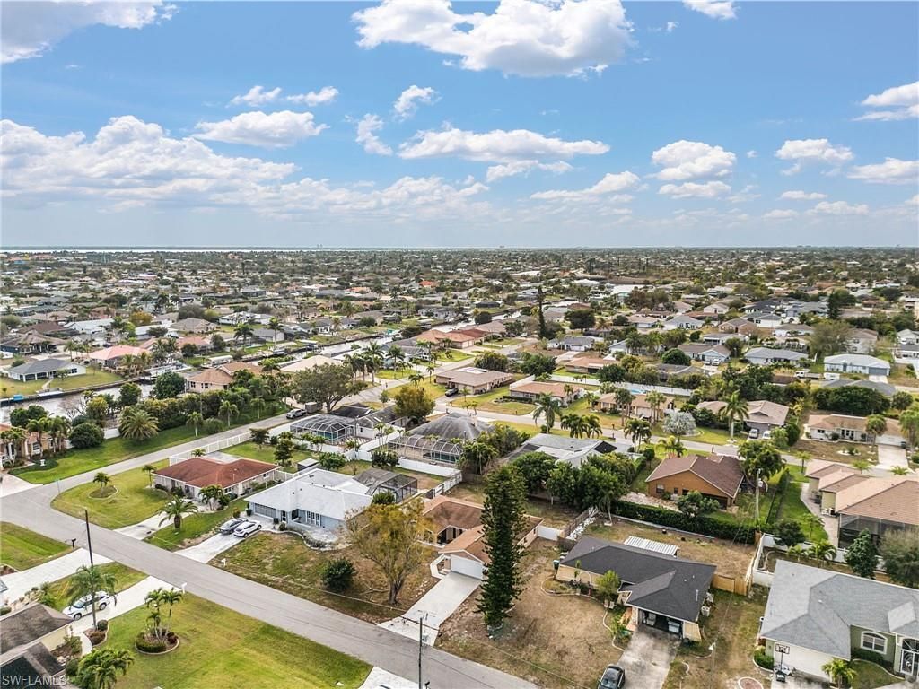 920 SE 21st St , Cape Coral, FL 33990 Photo