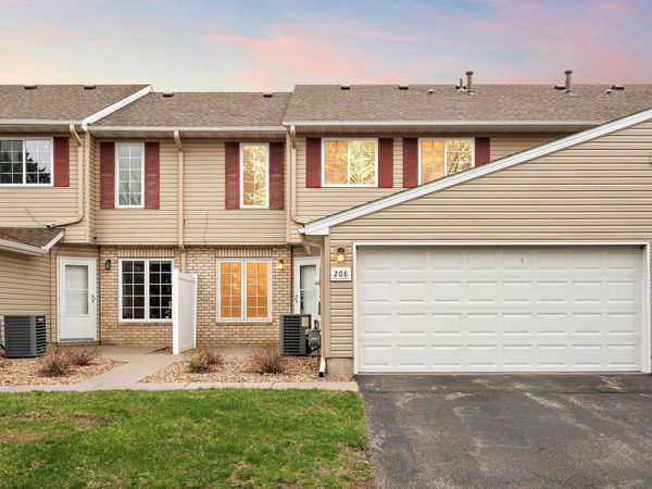 208 E Orchard Street , Belle Plaine, MN 56011