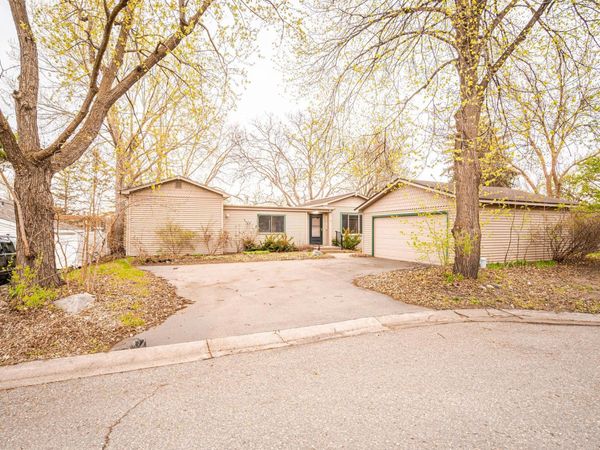 110145 Olin Court , Chaska, MN 55318