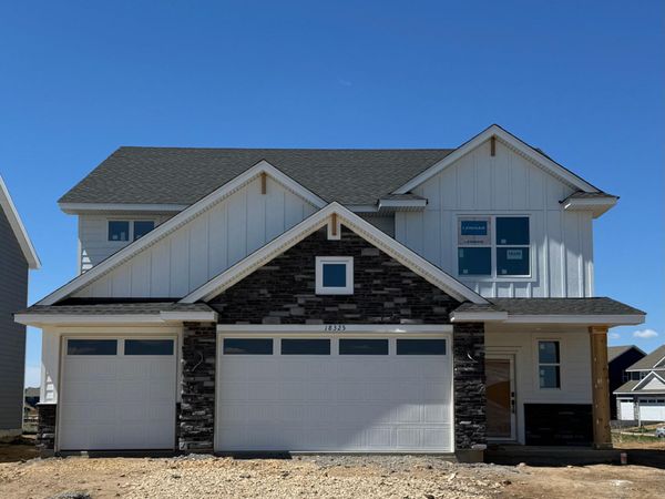 18325 Gladiator Drive, Lakeville, MN 55068