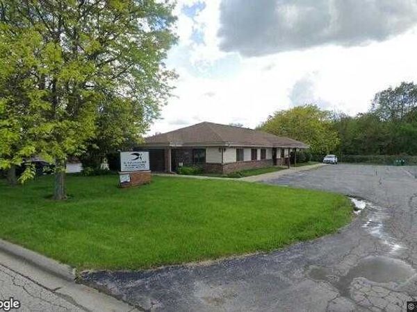 1893 Daimler Rd, Rockford, IL 61108