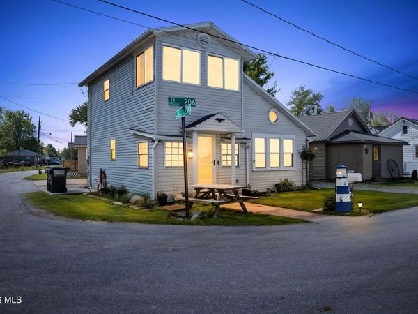 2939 Co Rd 206, Fremont, OH 43420
