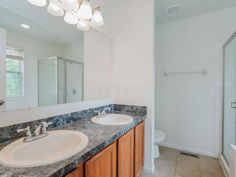 3423 Trentshire Drive , Canal Winchester, OH 43110 Photo 10