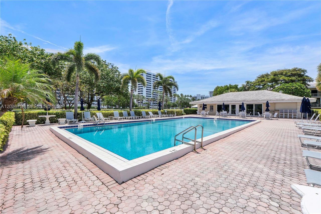 950 De Soto Rd, Unit 3C, Boca Raton, FL 33432 Photo