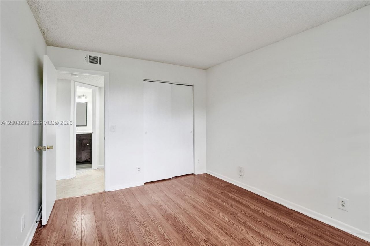 8721 Wiles Rd , Unit 101, Coral Springs, FL 33067 Photo