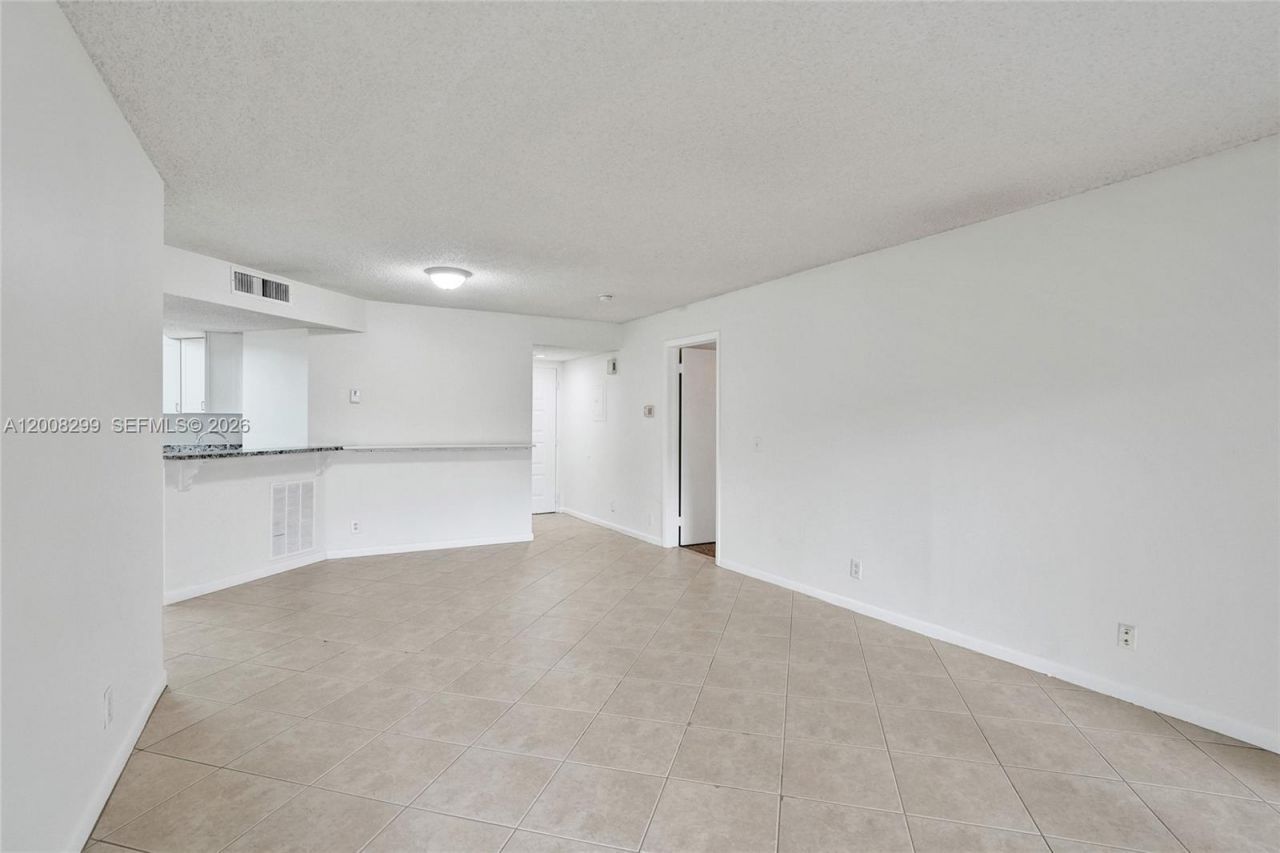 8721 Wiles Rd , Unit 101, Coral Springs, FL 33067 Photo