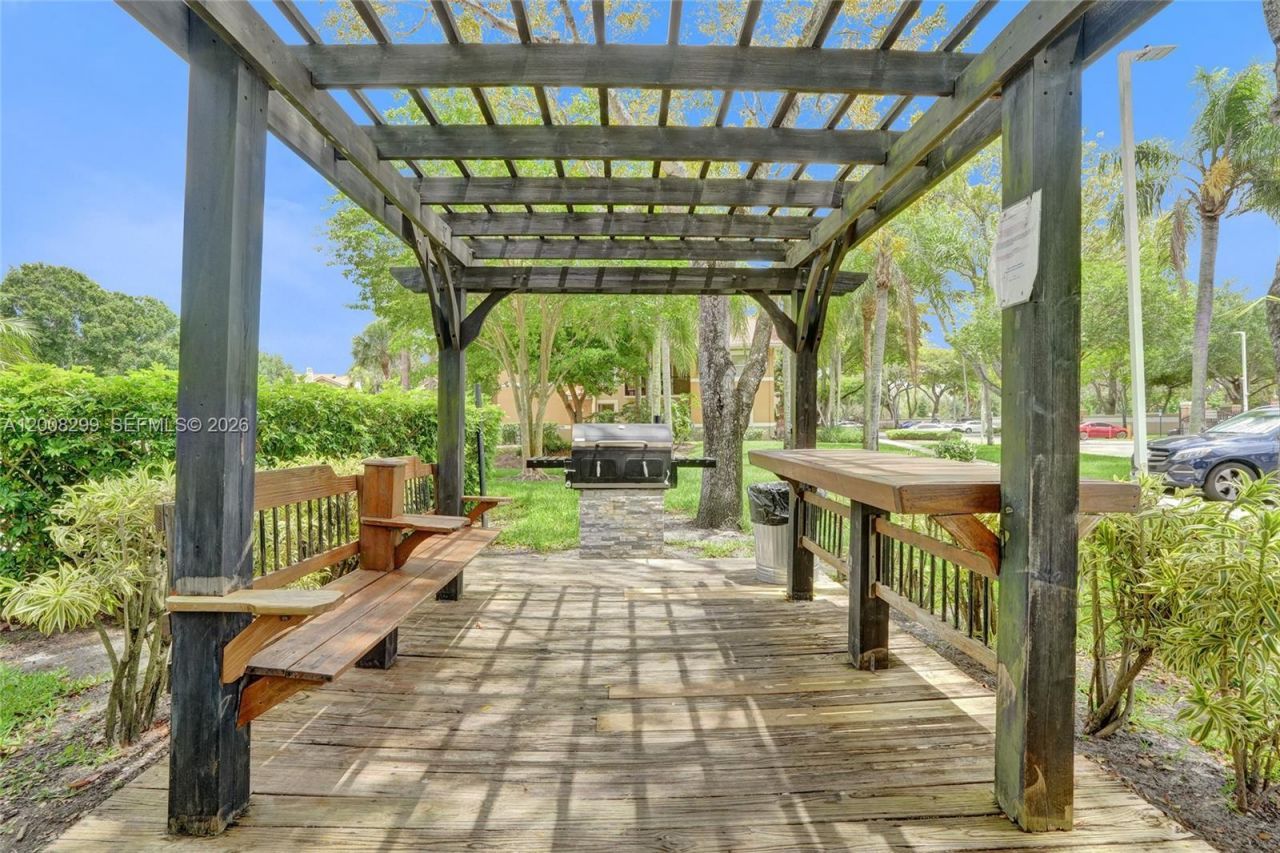 8721 Wiles Rd , Unit 101, Coral Springs, FL 33067 Photo