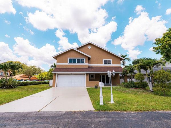 510 NW 207th Ave, Pembroke Pines, FL 33029