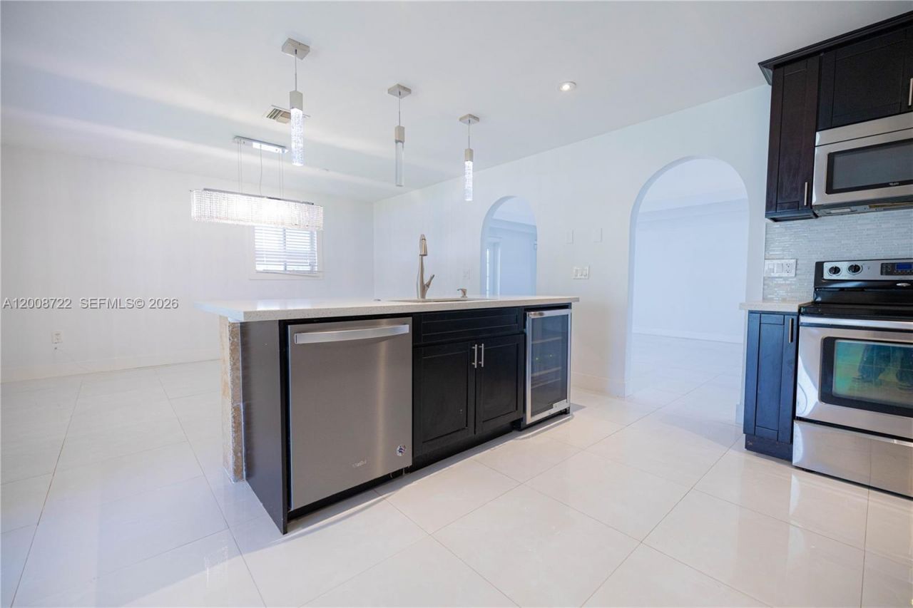 510 NW 207th Ave, Pembroke Pines, FL 33029 Photo