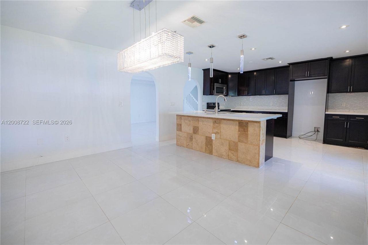 510 NW 207th Ave, Pembroke Pines, FL 33029 Photo