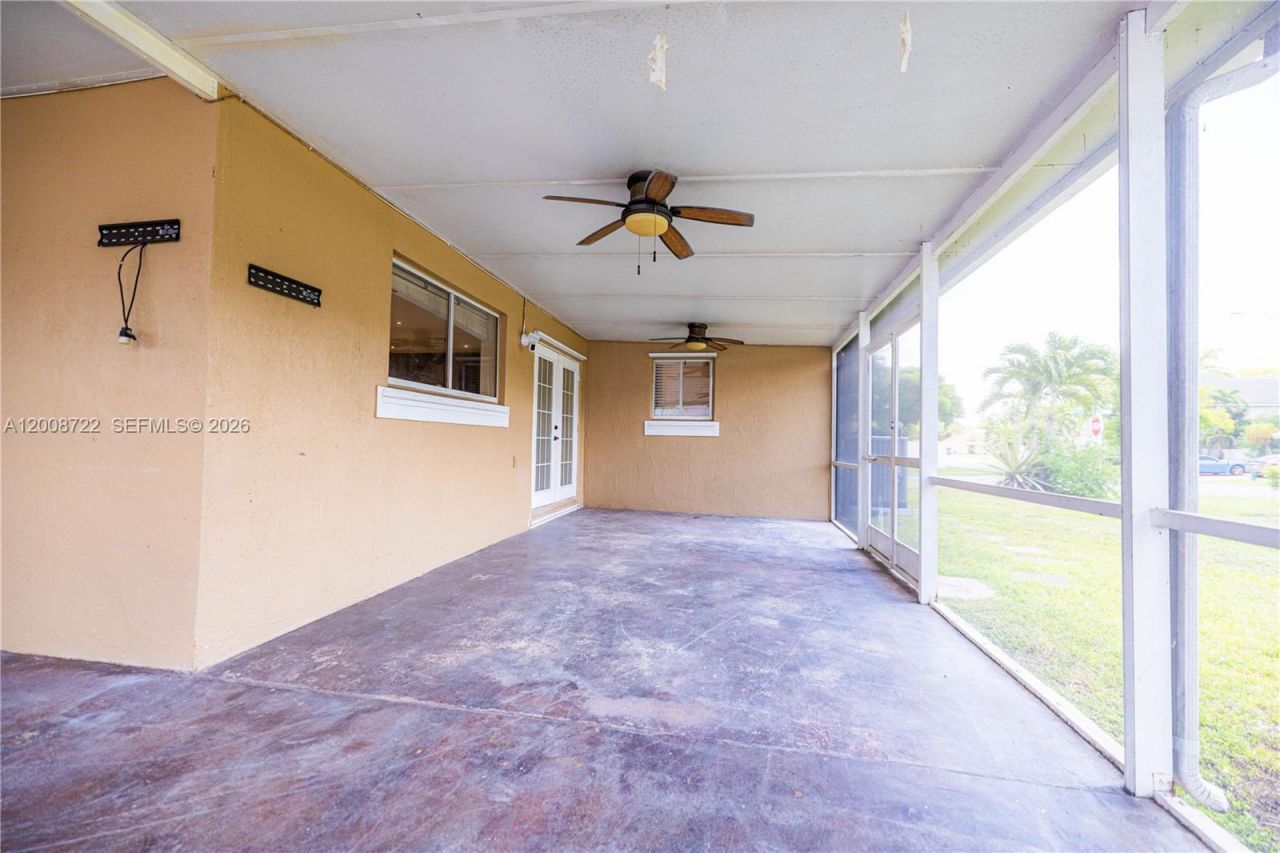 510 NW 207th Ave, Pembroke Pines, FL 33029 Photo