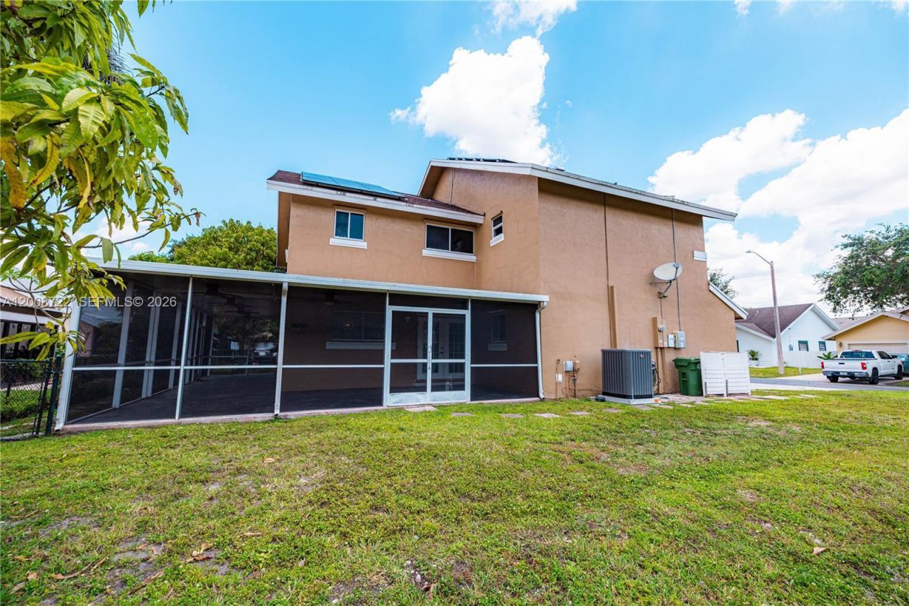 510 NW 207th Ave, Pembroke Pines, FL 33029 Photo