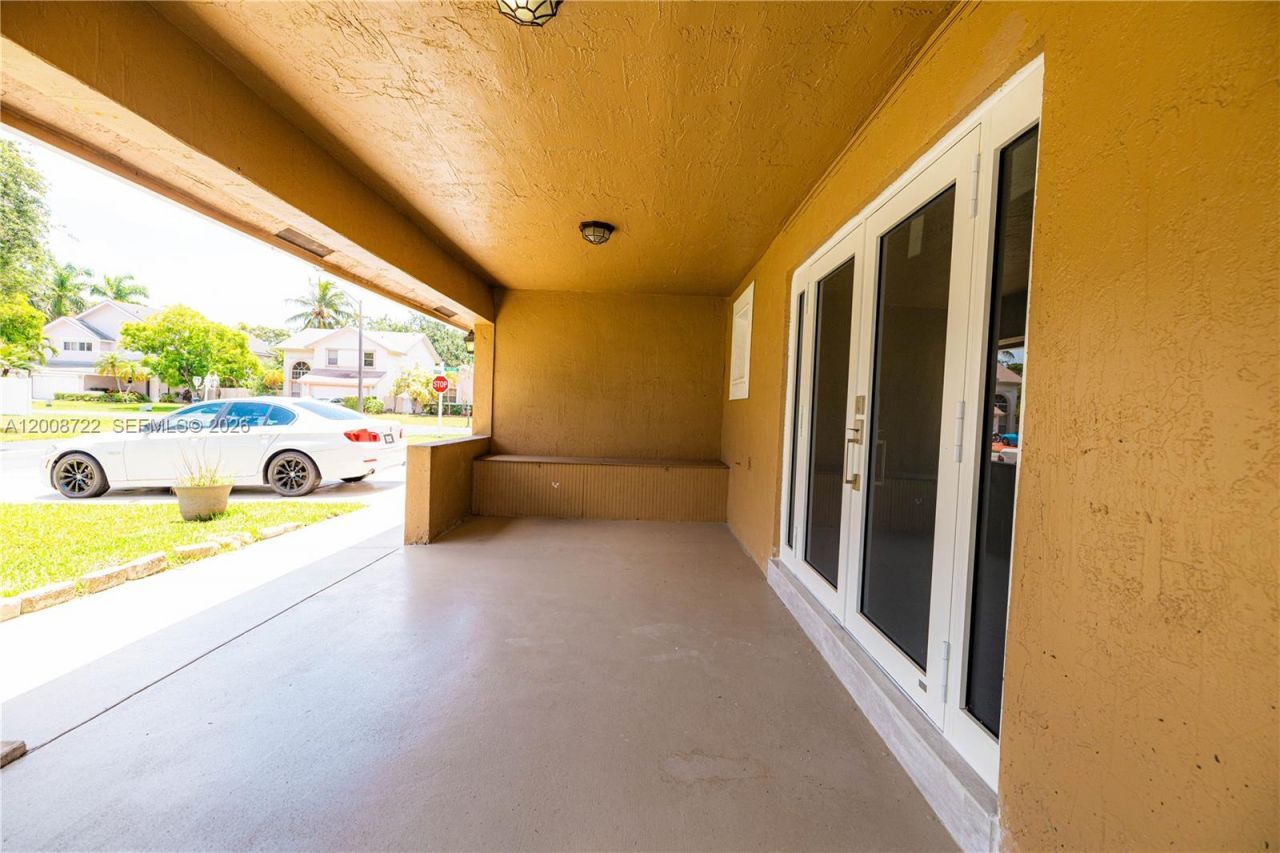 510 NW 207th Ave, Pembroke Pines, FL 33029 Photo