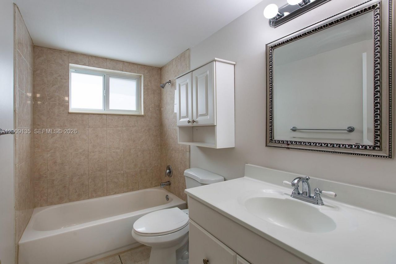 8101 Camino Real, Unit C401, Miami, FL 33143 Photo