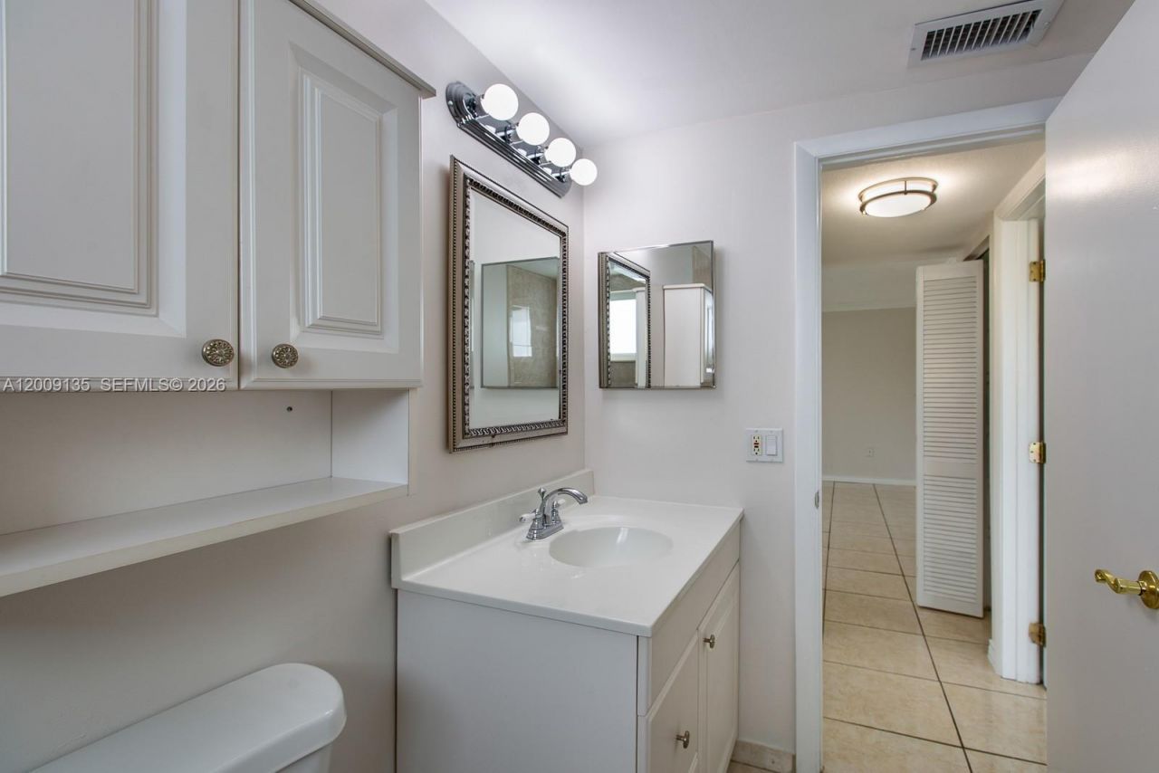8101 Camino Real, Unit C401, Miami, FL 33143 Photo