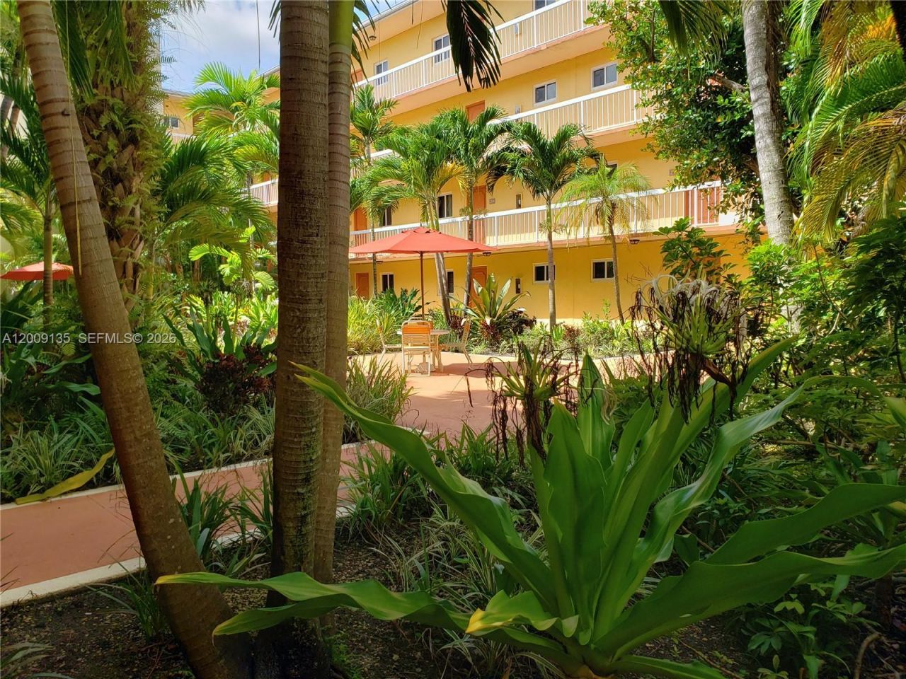 8101 Camino Real, Unit C401, Miami, FL 33143 Photo