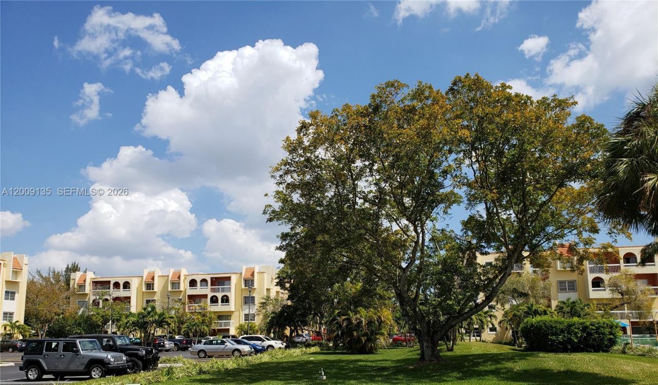 8101 Camino Real, Unit C401, Miami, FL 33143 Photo