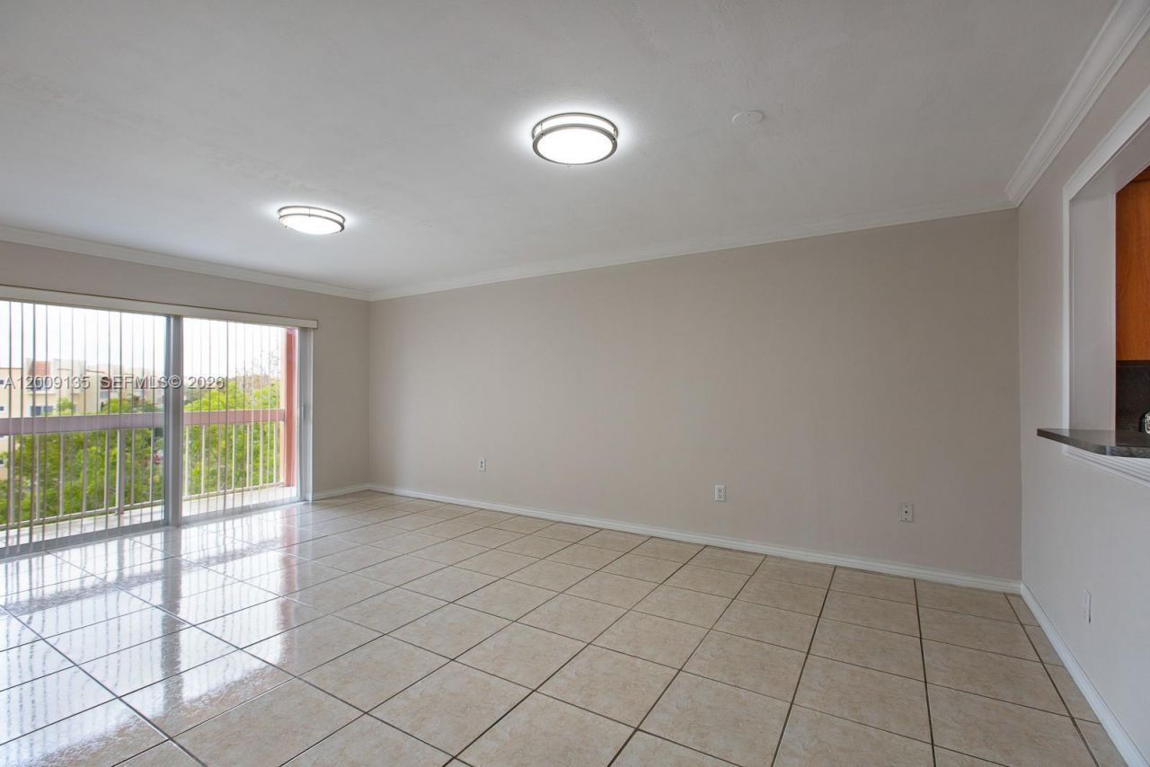 8101 Camino Real, Unit C401, Miami, FL 33143 Photo