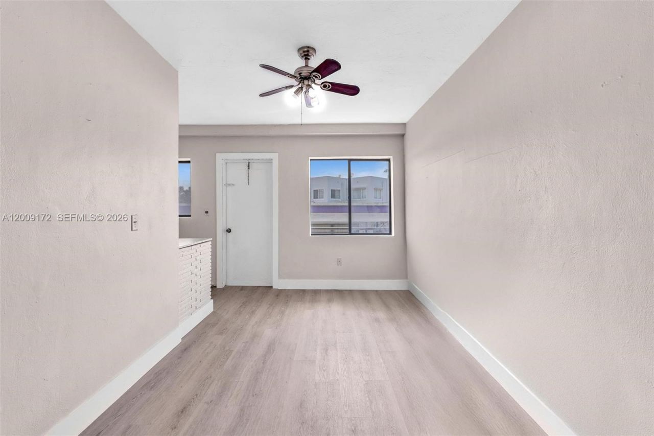 1165 Marseille Dr, Unit 19, Miami Beach, FL 33141 Photo