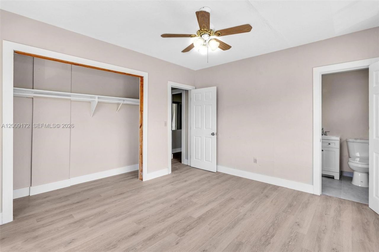 1165 Marseille Dr, Unit 19, Miami Beach, FL 33141 Photo