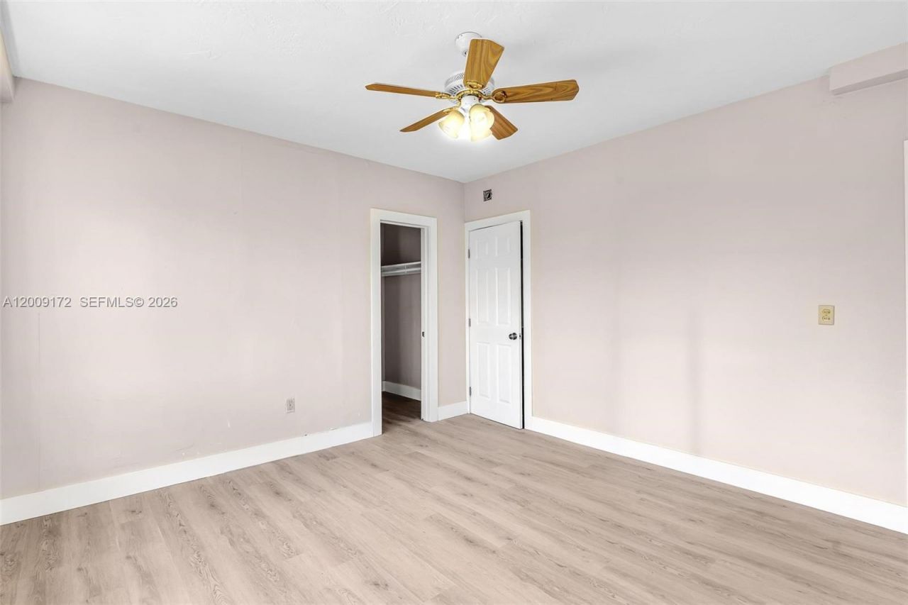 1165 Marseille Dr, Unit 19, Miami Beach, FL 33141 Photo