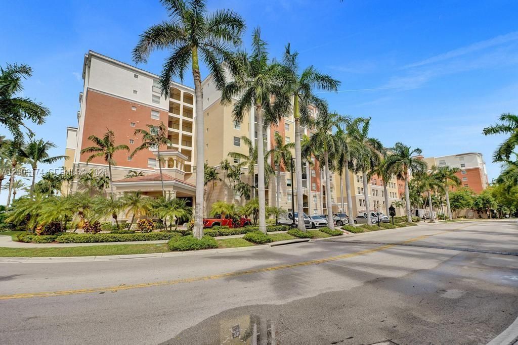 17100 N Bay Rd , Unit 1511, Sunny Isles Beach, FL 33160 Photo